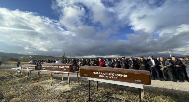 Başkentte eşi tarafından öldürülen kadın ile 2 çocuğu toprağa verildi