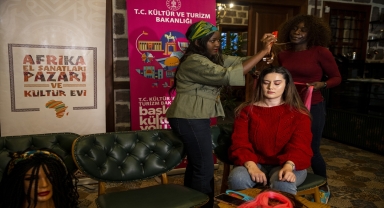 Başkentteki Afrika Kültür Evi'nde Afrika saç örgüsü tanıtıldı