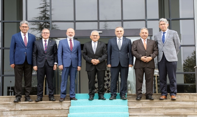 Belediye başkanlarından rektörlere ziyaret
