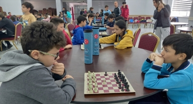 Beypazarı'nda satranç ve dart turnuvası düzenlendi