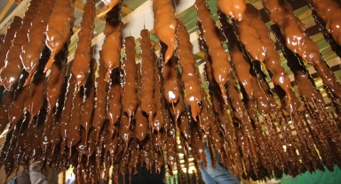 Beypazarı'nda tescil alan cevizli sucuk yapımına başlandı 