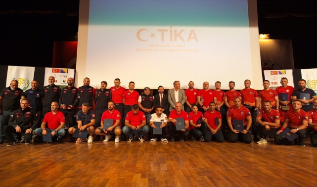 Bosnalı afetle mücadele çalışanlarına Antalya'da