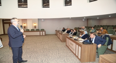 Çubuk Belediye Başkanı Demirbaş, akademisyenlere Çubuk'u anlattı