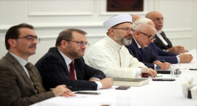 Diyanet İşleri Başkanı Erbaş, Kayseri'de STK temsilcileri ile buluştu