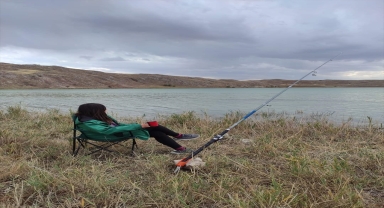 Doğa tutkunları Sivas'taki Tödürge Gölü'nde kamp yaptı