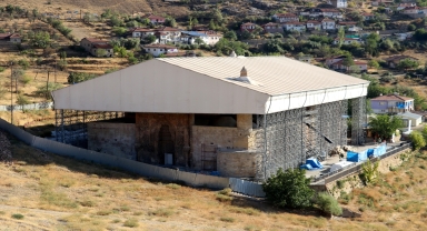 Dünya Kültür Mirası Listesi'ndeki caminin imamı gönüllü rehberlik yapıyor 