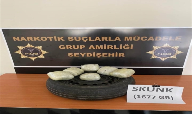 Durdurulan araçta 1 kilo 677 gram uyuşturucu madde bulundu