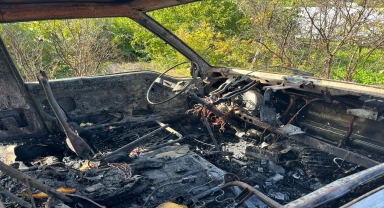 Eskişehir'de nar bahçesindeki panelvan minibüs yandı