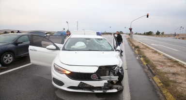 Eskişehir'de otomobil ile motosikletin çarpıştığı kazada 1 kişi öldü, 1 kişi yaralandı