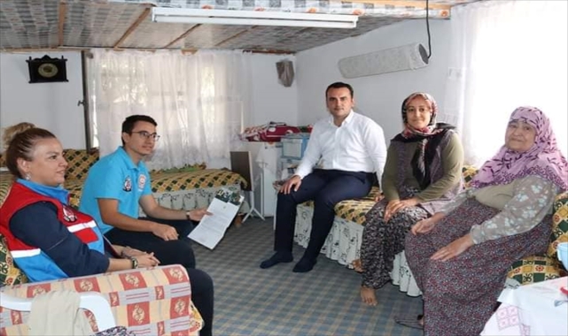 Finike Kaymakamı Çelik, vatandaşları ziyaret etti