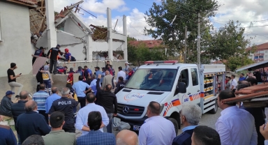 GÜNCELLEME - Yozgat'ta doğal gaz patlaması sonucu 2 katlı ev çöktü