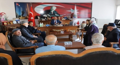 Huzurevi sakinleri Kaman Belediye Başkanı Çolak'ı ziyaret etti