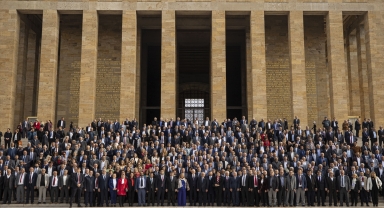 İçişleri Bakanı Soylu ve beraberindekiler, Muhtarlar Günü dolayısıyla Anıtkabir'i ziyaret etti