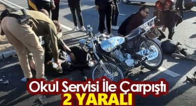 Karaman'da okul servisi motosiklete çarptı, 2 yaralı