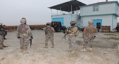 Karaman'da suç örgütü operasyonlarında 32 şüpheli yakalandı 