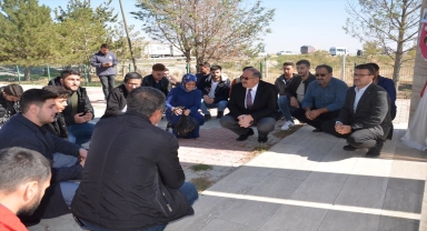 Karapınar'da 25 sene önce trafik kazasında ölenler anıldı