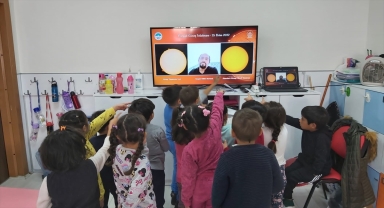 Kayseri Bilim Merkezi güneş tutulmasını canlı yayınladı 