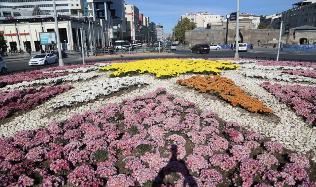 Kayseri Büyükşehir Belediyesi, sonbaharda 1 milyon çiçek dikti