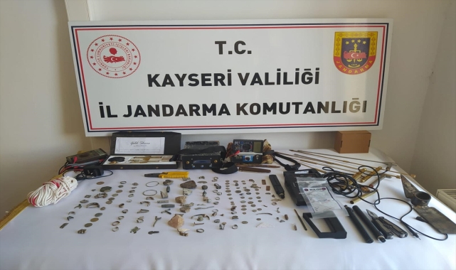 Kayseri'de 115 parça tarihi eser ele geçirildi
