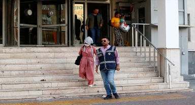 Kayseri'de aranan 5'i firari hükümlü 20 kişi yakalandı