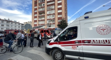 Kayseri'de bir kişi evinde çıkan yangında dumandan etkilendi