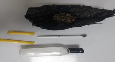 Kayseri'de hırsızlık suçundan aranan şüpheli üzerinden uyuşturucu çıkınca yakalandı