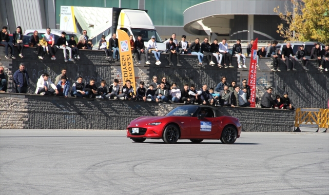 Kayseri'de Slalom Oto Yarışması düzenlendi