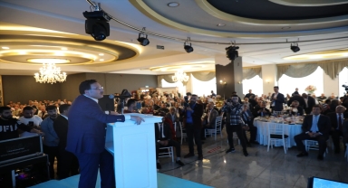 Kayseri Valisi Çiçek muhtarlarla bir araya geldi