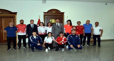 Kırıkkale'de amatör spor kulüplerine malzeme dağıtıldı