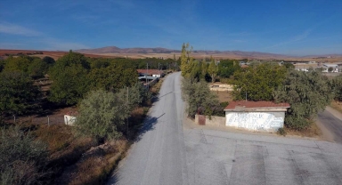 Kırşehir'de tarımsal alanlardaki yollar asfaltlanıyor