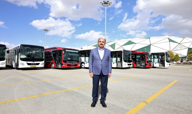 Konya Büyükşehir Belediyesi 28 otobüsü daha teslim aldı