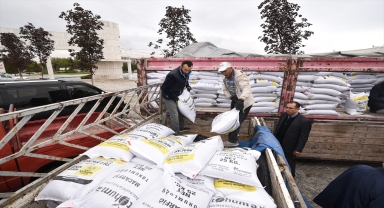 Konya Büyükşehir Belediyesinden çiftçiye tohum desteği