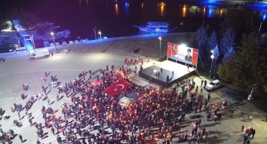 Konya'da Cumhuriyet Bayramı dolayısıyla fener alayı düzenlendi