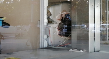 Konya'da duvarı delip kuyumcu soymaya çalıştılar