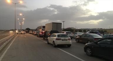 Konya'da kum fırtınası hayatı olumsuz etkiledi