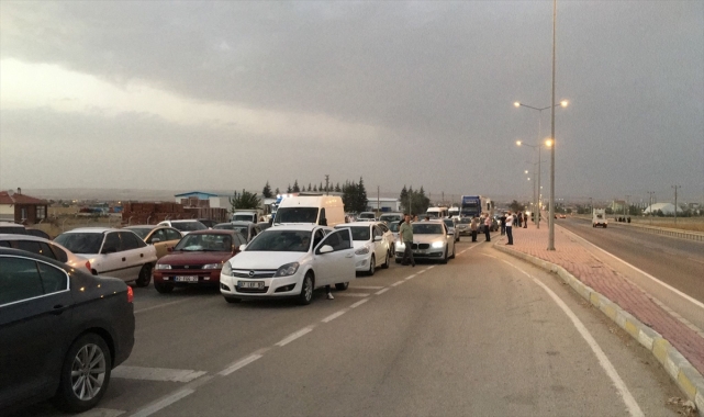Konya'da kum fırtınası hayatı olumsuz etkiledi