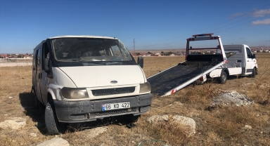 Konya'da tır ile kamyonetin çarpıştığı kazada 3 kişi yaralandı