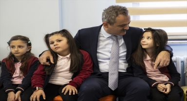 Milli Eğitim Bakanı Özer, Yenimahalle Dede Korkut İlkokulu Açılış Töreni'nde konuştu: