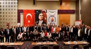 Muratpaşa Belediye Başkanı Uysal, muhtarlarla bir araya geldi