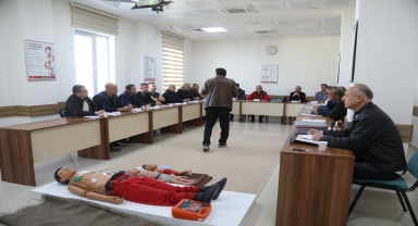 Niğde Belediyesi personeline ilk yardım eğitimi verildi