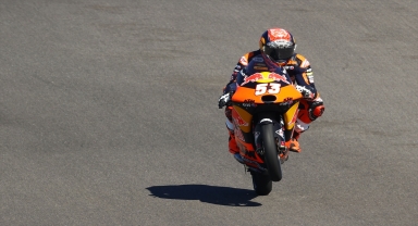 Red Bull sporcusu Deniz Öncü Avustralya'da podyumda