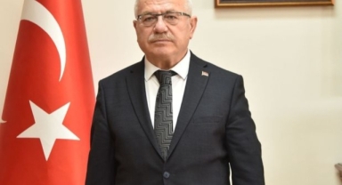 Rektör Namık Ak istifa etti