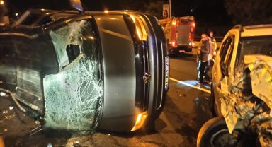 Saadet Partilileri taşıyan minibüsün devrildiği kazada 8 kişi yaralandı