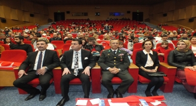 Sivas'ta THM korosu Cumhuriyet konseri verdi