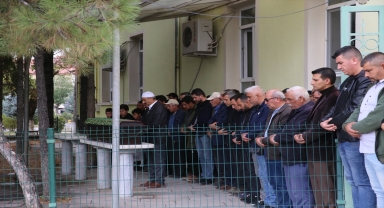 Trabzon'daki trafik kazasında ölen 7 yaşındaki çocuğun cenazesi toprağa verildi