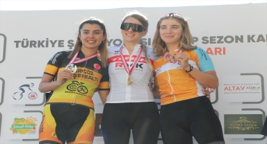 Türkiye Bisiklet Şampiyonası'nın 8. etap sezon kapanışı 