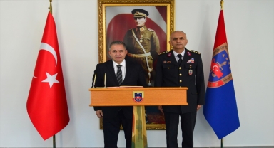 Vali Buhara, emniyet ve jandarma teşkilatlarını ziyaret etti