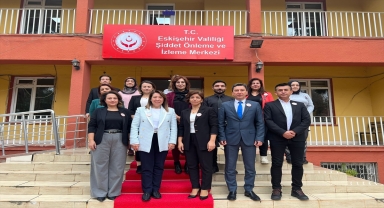 AK Parti'li Emine Nur Günay'dan ŞÖNİM'e ziyaret