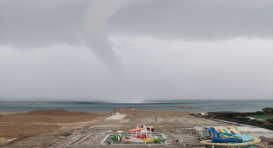 Alanya'da denizde hortum oluştu