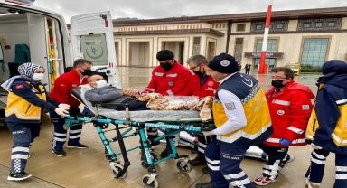 Ambulans uçak, 3 hasta için Türkiye semalarında mekik dokudu